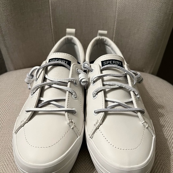 NWOT SPERRY WOMEN’s CREST VIBE LEATHER SNEAKERS - Picture 1 of 5